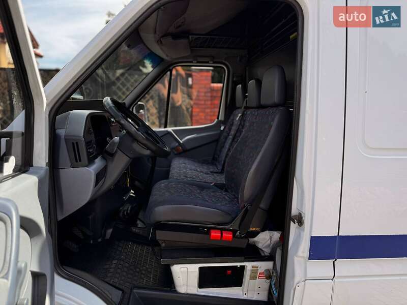 Грузовой фургон Mercedes-Benz Sprinter 1999 в Львове