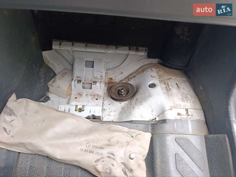 Вантажний фургон Mercedes-Benz Sprinter 2005 в Броварах