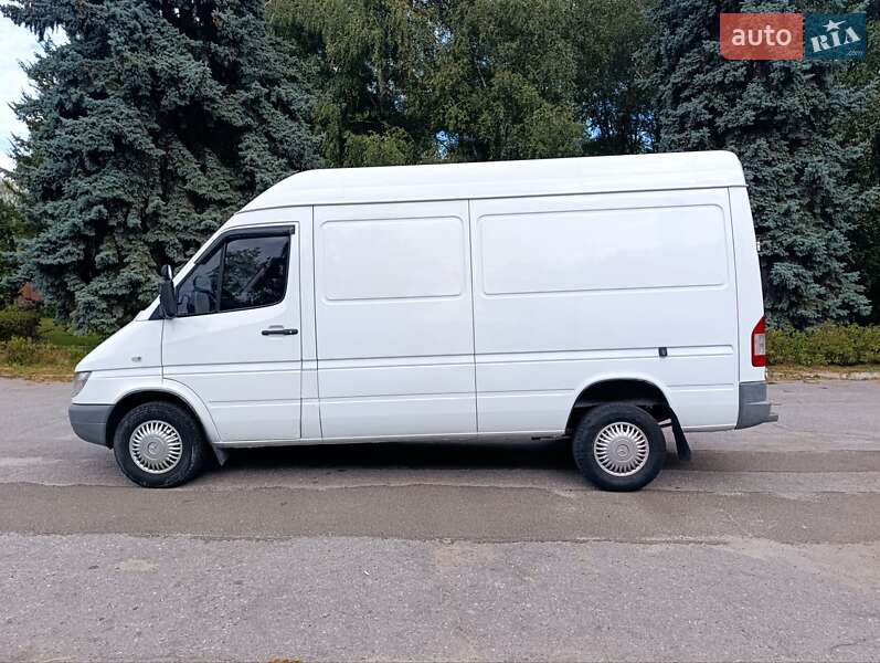 Вантажний фургон Mercedes-Benz Sprinter 2005 в Броварах