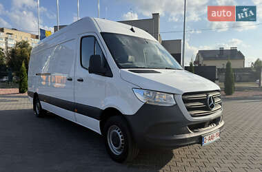 Грузовой фургон Mercedes-Benz Sprinter 2021 в 