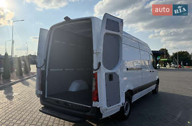 Грузовой фургон Mercedes-Benz Sprinter 2021 в 