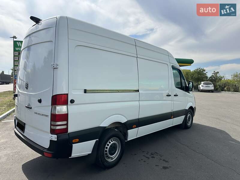 Грузовой фургон Mercedes-Benz Sprinter 2015 в Николаеве