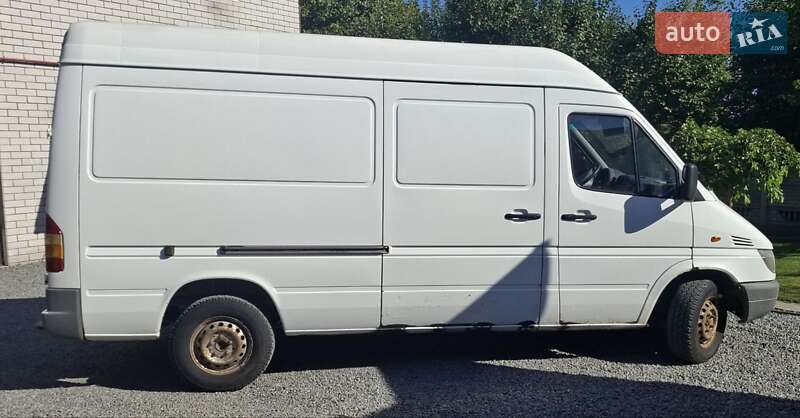 Грузовой фургон Mercedes-Benz Sprinter 2000 в Днепре