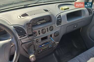 Грузовой фургон Mercedes-Benz Sprinter 2000 в 