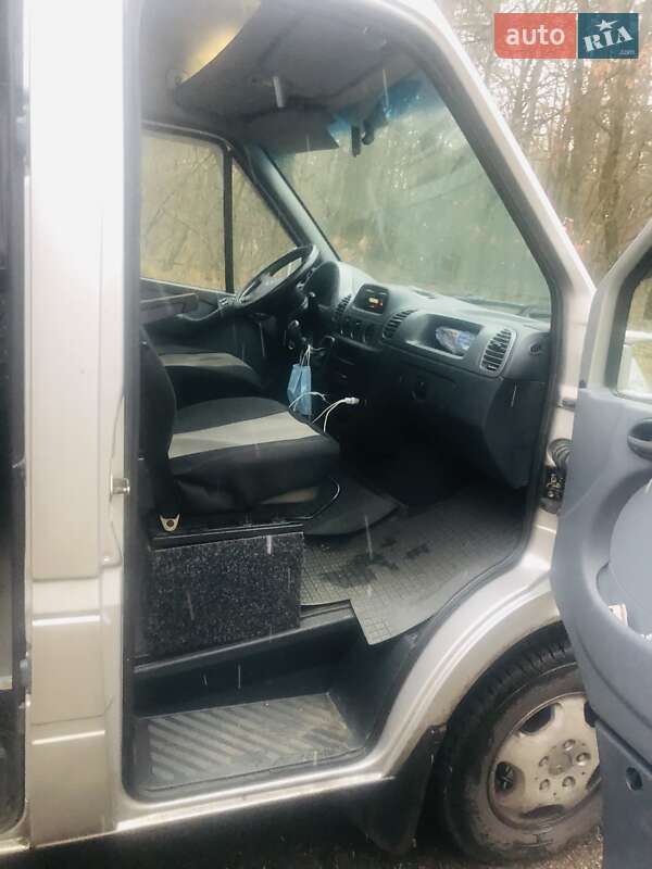 Вантажопасажирський фургон Mercedes-Benz Sprinter 2005 в Києві
