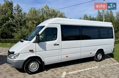 Туристический / Междугородний автобус Mercedes-Benz Sprinter 2006 в Черновцах