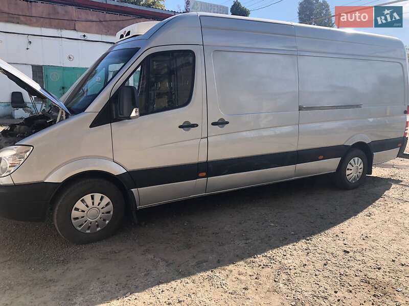 Вантажний фургон Mercedes-Benz Sprinter 2011 в Харкові