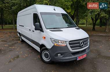 Грузовой фургон Mercedes-Benz Sprinter 2020 в 