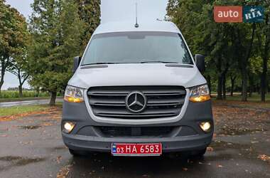 Грузовой фургон Mercedes-Benz Sprinter 2020 в 