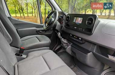 Грузовой фургон Mercedes-Benz Sprinter 2020 в 