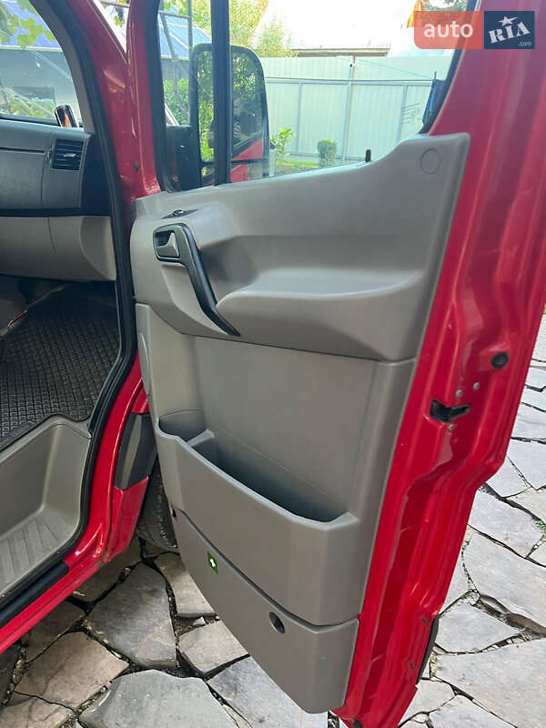 Грузовой фургон Mercedes-Benz Sprinter 2016 в Ужгороде