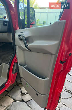 Грузовой фургон Mercedes-Benz Sprinter 2016 в 