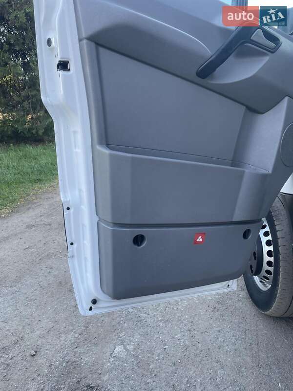 Вантажний фургон Mercedes-Benz Sprinter 2015 в Вінниці