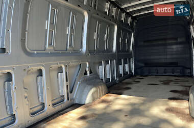 Грузовой фургон Mercedes-Benz Sprinter 2019 в 