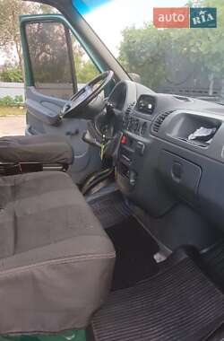 Грузовой фургон Mercedes-Benz Sprinter 2005 в 