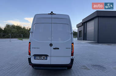 Грузовой фургон Mercedes-Benz Sprinter 2022 в 