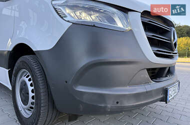 Грузовой фургон Mercedes-Benz Sprinter 2022 в 