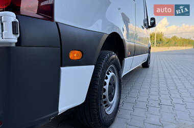 Грузовой фургон Mercedes-Benz Sprinter 2022 в 