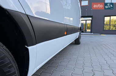 Грузовой фургон Mercedes-Benz Sprinter 2022 в 
