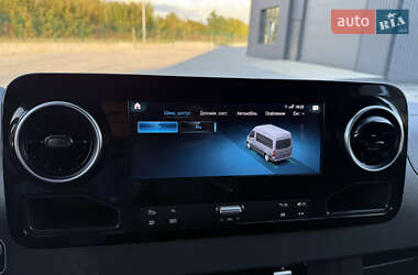 Грузовой фургон Mercedes-Benz Sprinter 2022 в 