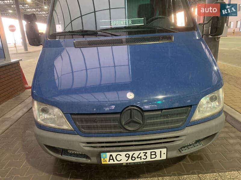 Микроавтобус Mercedes-Benz Sprinter 2006 в Нововолынске