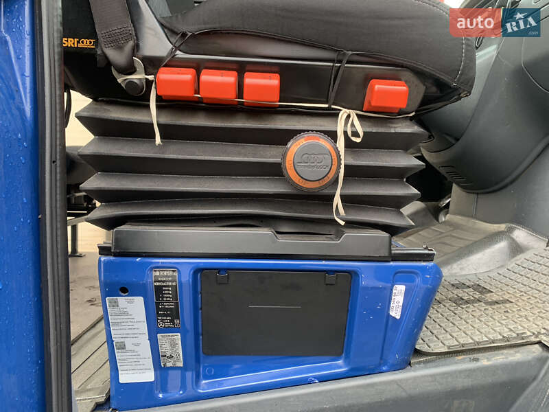 Микроавтобус Mercedes-Benz Sprinter 2006 в Нововолынске