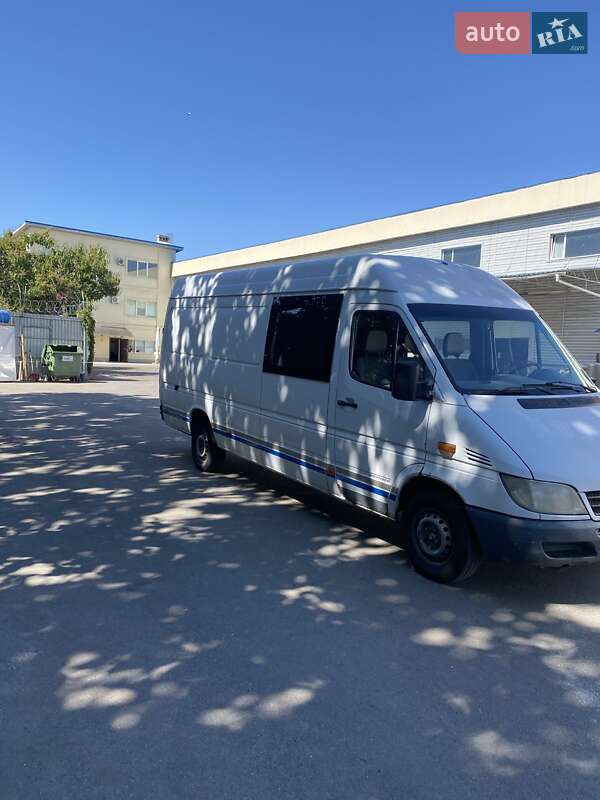 Mercedes-Benz Sprinter 2004