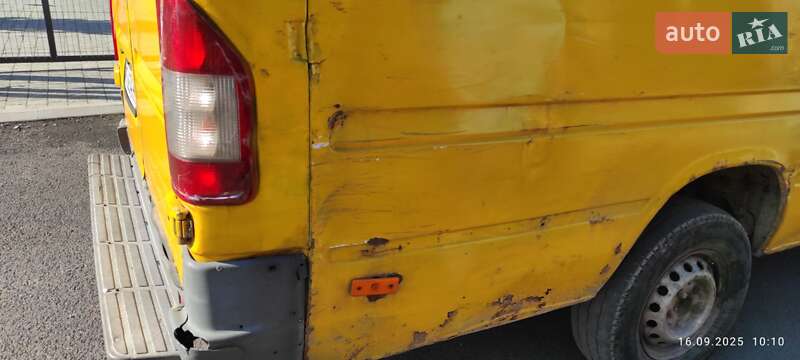 Грузовой фургон Mercedes-Benz Sprinter 2004 в Езуполе