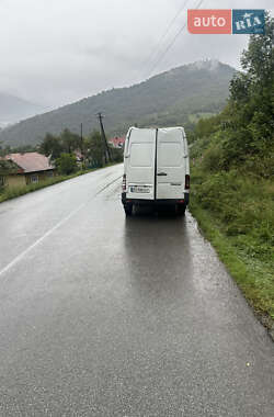 Грузовой фургон Mercedes-Benz Sprinter 2005 в 