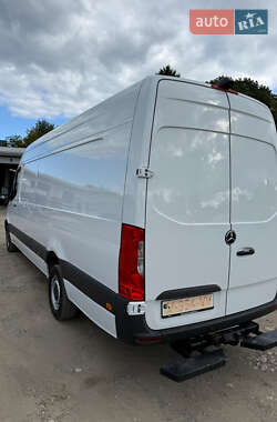 Грузовой фургон Mercedes-Benz Sprinter 2019 в 