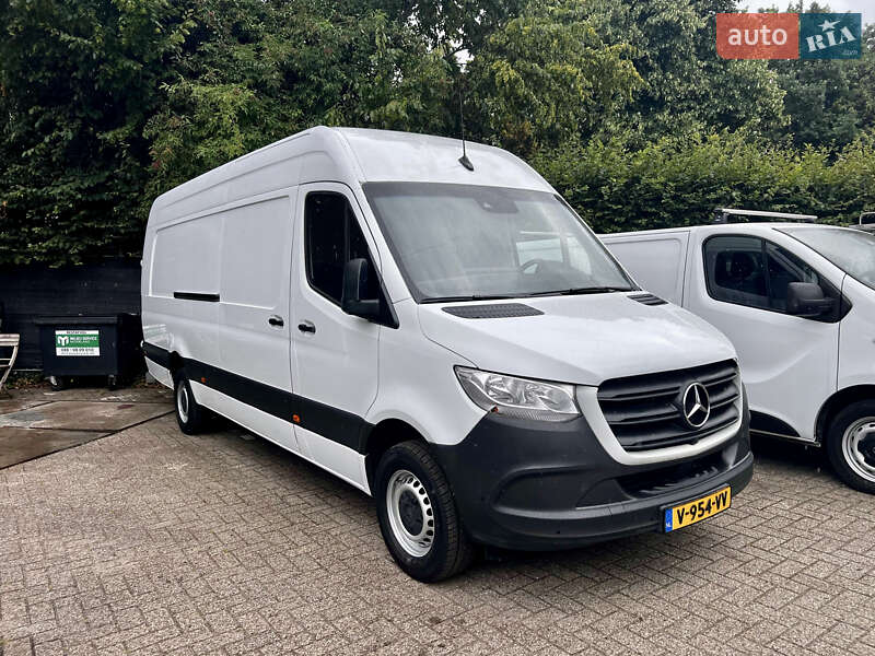 Грузовой фургон Mercedes-Benz Sprinter 2019 в 