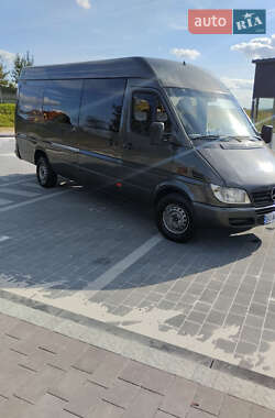 Микроавтобус Mercedes-Benz Sprinter 2004 в Мостиске