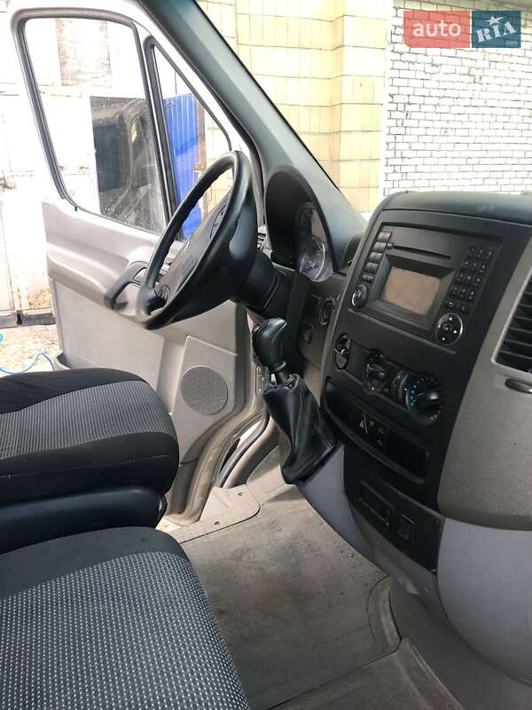 Вантажний фургон Mercedes-Benz Sprinter 2011 в Харкові