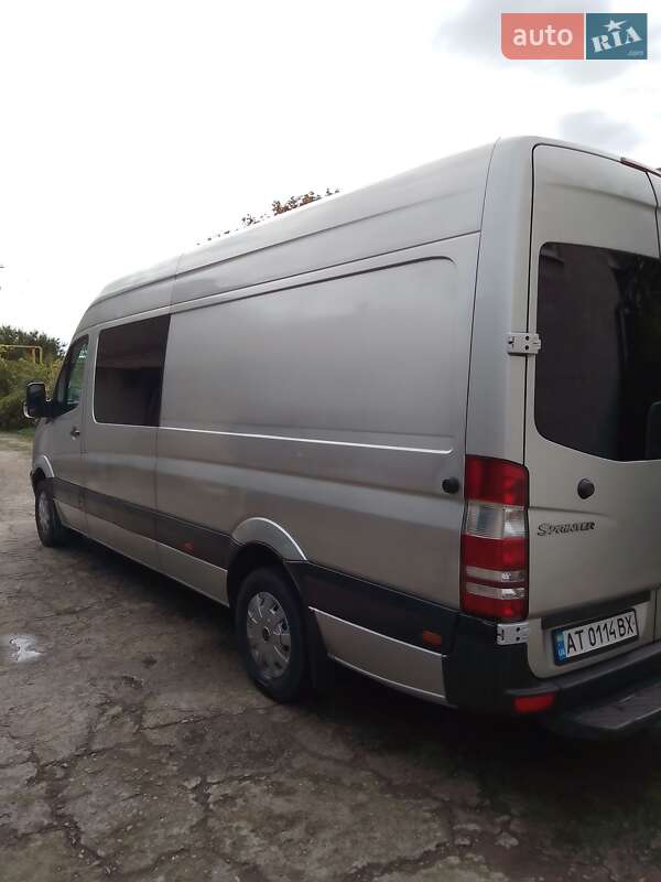 Мікроавтобус Mercedes-Benz Sprinter 2011 в Хотині