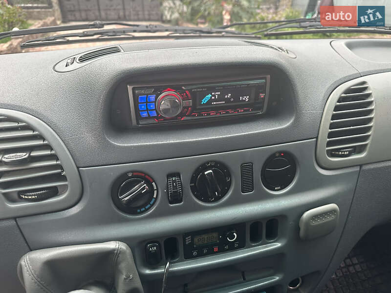 Грузовой фургон Mercedes-Benz Sprinter 2004 в Тернополе