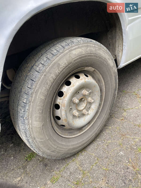 Микроавтобус Mercedes-Benz Sprinter 2000 в Черновцах