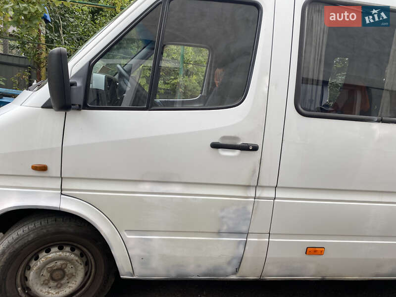 Микроавтобус Mercedes-Benz Sprinter 2000 в Черновцах