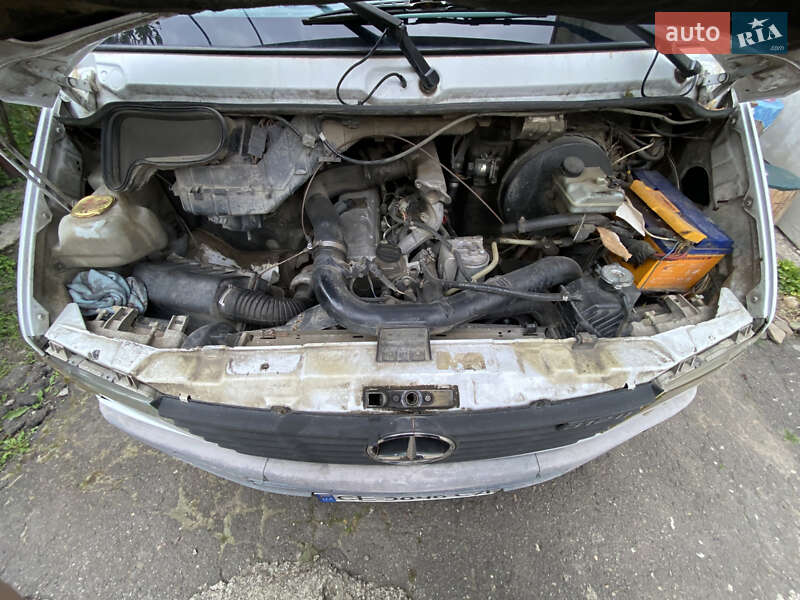 Микроавтобус Mercedes-Benz Sprinter 2000 в Черновцах