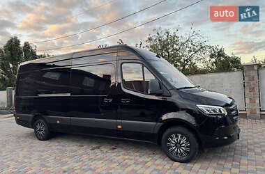 Грузовой фургон Mercedes-Benz Sprinter 2022 в 