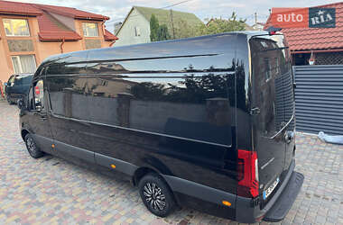 Грузовой фургон Mercedes-Benz Sprinter 2022 в 