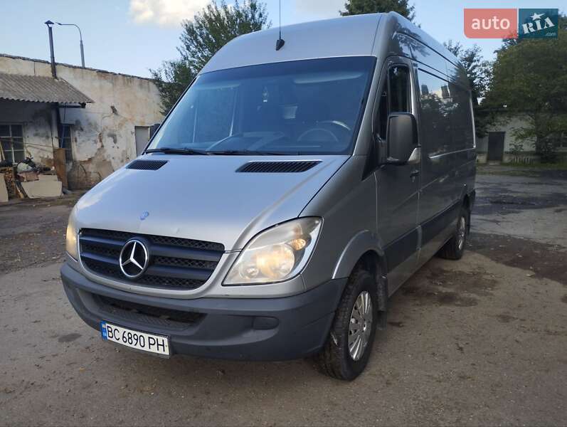Грузовой фургон Mercedes-Benz Sprinter 2009 в Львове