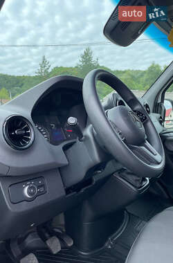 Грузопассажирский фургон Mercedes-Benz Sprinter 2023 в 