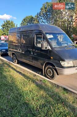 Грузовой фургон Mercedes-Benz Sprinter 2000 в 
