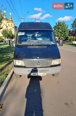 Грузовой фургон Mercedes-Benz Sprinter 2000 в 