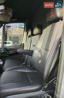 Грузовой фургон Mercedes-Benz Sprinter 2015 в 