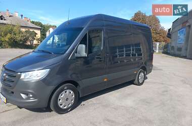 Грузовой фургон Mercedes-Benz Sprinter 2021 в 