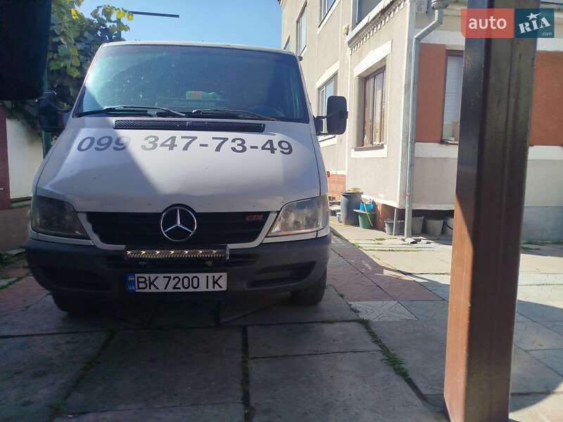 Mercedes-Benz Sprinter 2004