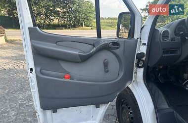 Грузовой фургон Mercedes-Benz Sprinter 2001 в 