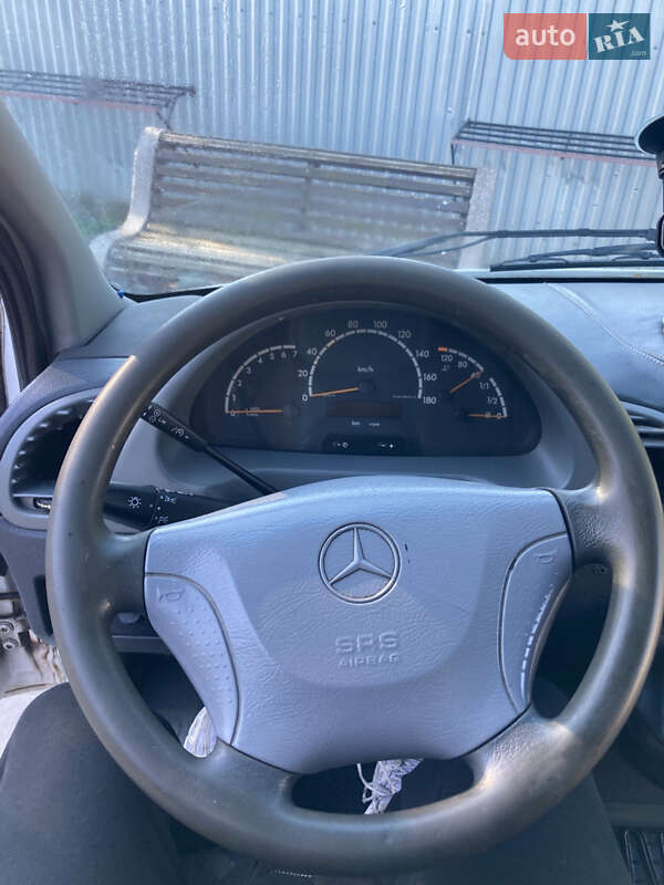Грузовой фургон Mercedes-Benz Sprinter 2001 в Черновцах