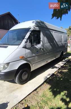 Грузовой фургон Mercedes-Benz Sprinter 2002 в 